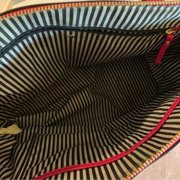 Kate Spade Fuschia Leather Trapezoid Tote Handbag Shoulder Bag spot on bottom - Picture 5 of 11